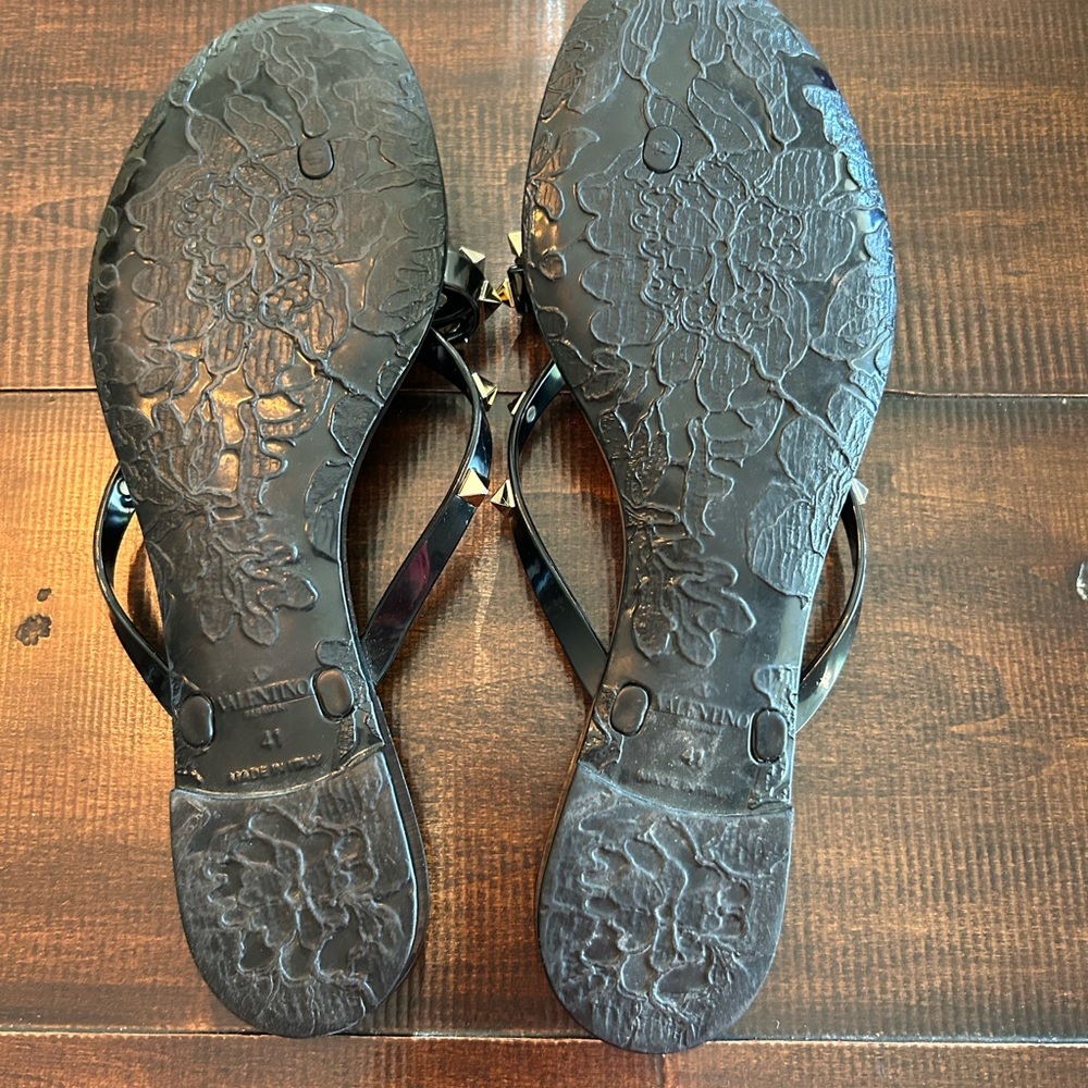 Valentino Glossy Black Studded Flip Flops - Picture 4 of 6